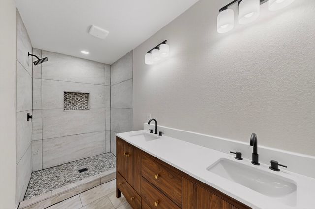 6728 Manitoba Avenue, Dallas, TX 75241