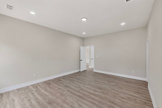 6728 Manitoba Avenue, Dallas, TX 75241