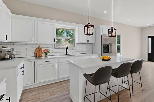 6728 Manitoba Avenue, Dallas, TX 75241