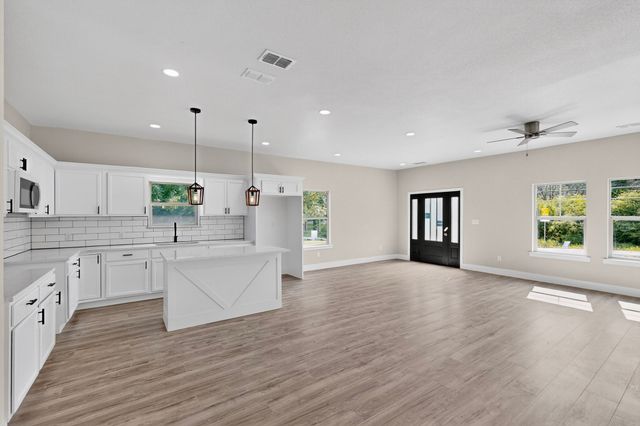 6728 Manitoba Avenue, Dallas, TX 75241
