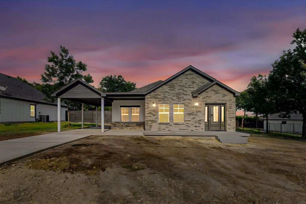 6728 Manitoba Avenue, Dallas, TX 75241