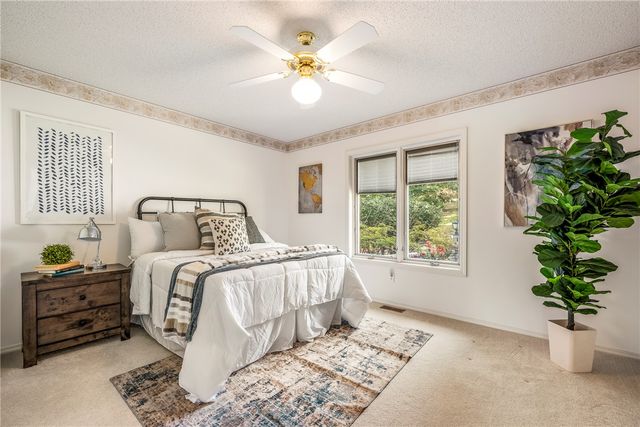 6 Hughes Lane, Bella Vista, AR 72715