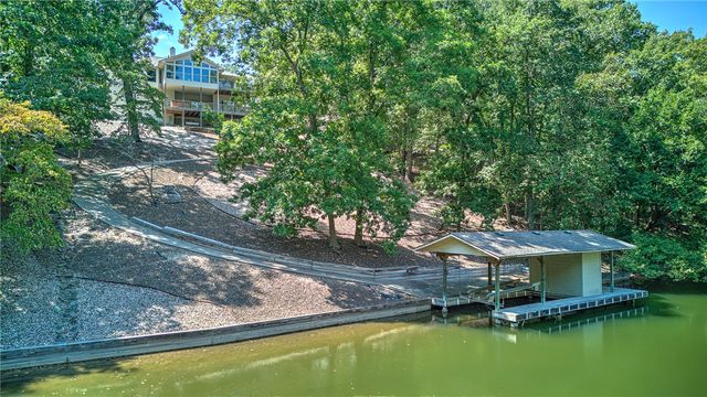6 Hughes Lane, Bella Vista, AR 72715