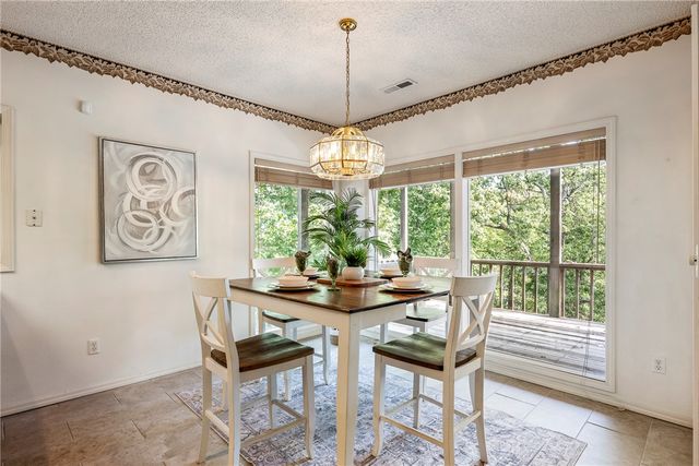 6 Hughes Lane, Bella Vista, AR 72715