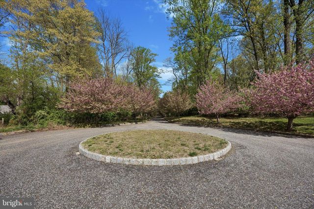 3882 GRADYVILLE RD, Newtown Square, PA 19073