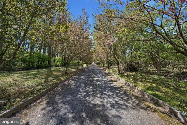 3882 GRADYVILLE RD, Newtown Square, PA 19073