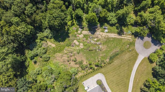 3882 GRADYVILLE RD, Newtown Square, PA 19073