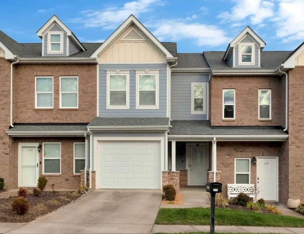 2215 Drone Way, Columbia, TN 38401