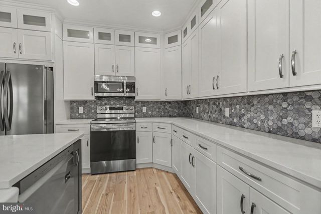 826 SANDBANK RD, Mount Holly Springs, PA 17065