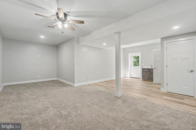 826 SANDBANK RD, Mount Holly Springs, PA 17065