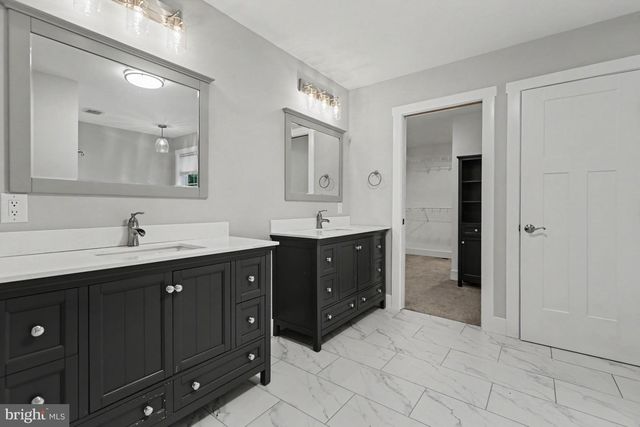 826 SANDBANK RD, Mount Holly Springs, PA 17065