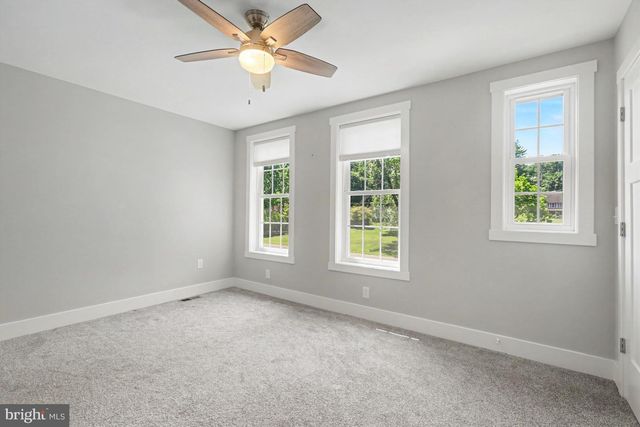 826 SANDBANK RD, Mount Holly Springs, PA 17065