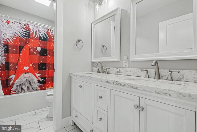 826 SANDBANK RD, Mount Holly Springs, PA 17065
