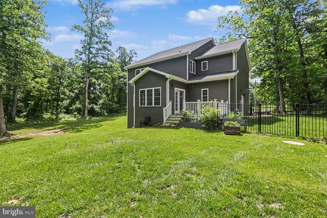 826 SANDBANK RD, Mount Holly Springs, PA 17065