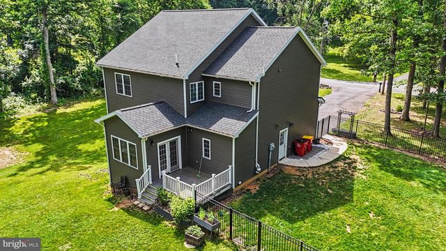 826 SANDBANK RD, Mount Holly Springs, PA 17065