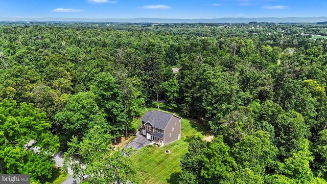 826 SANDBANK RD, Mount Holly Springs, PA 17065