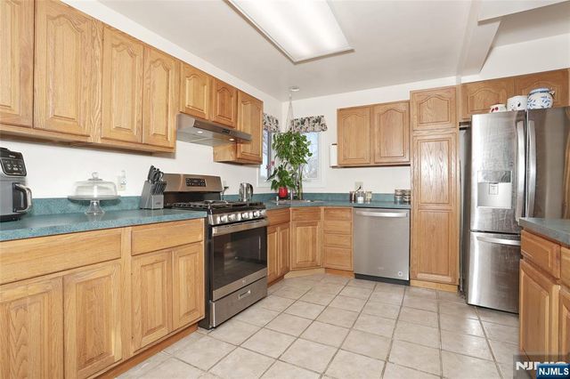 383 Congress Street, New Milford, NJ 07646