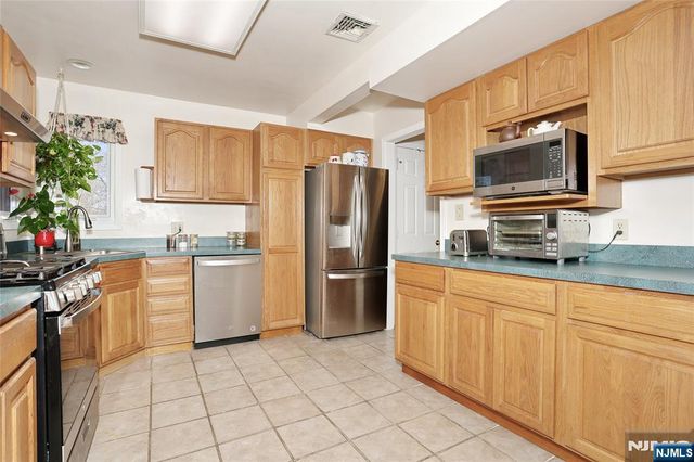 383 Congress Street, New Milford, NJ 07646