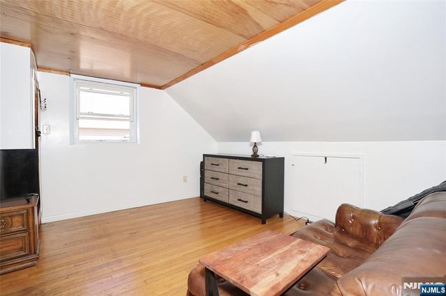 383 Congress Street, New Milford, NJ 07646