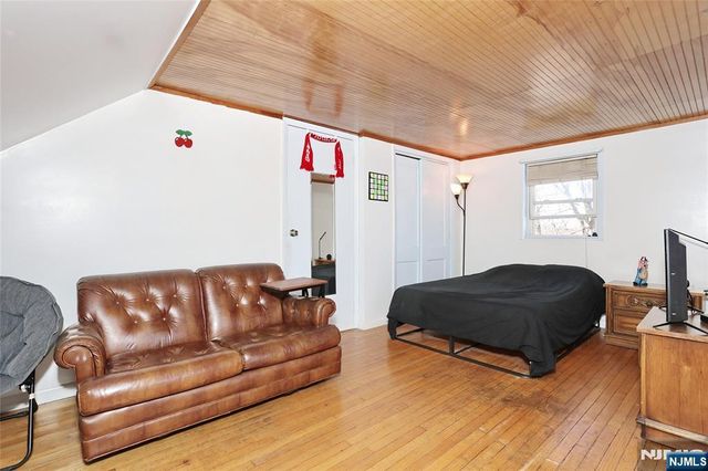 383 Congress Street, New Milford, NJ 07646