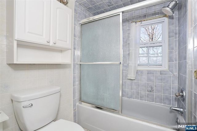 383 Congress Street, New Milford, NJ 07646