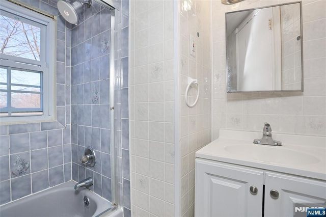 383 Congress Street, New Milford, NJ 07646