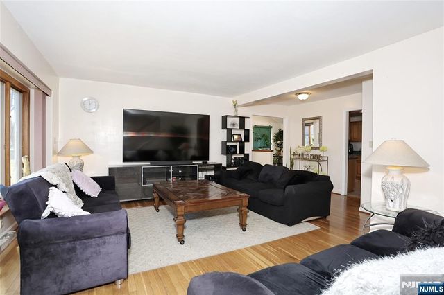 383 Congress Street, New Milford, NJ 07646