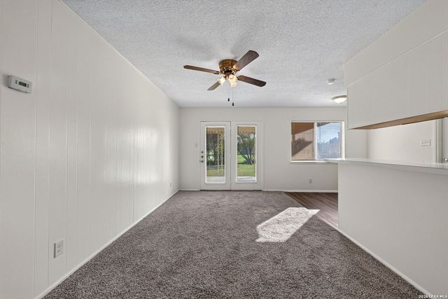 1409 OAK ST, Schertz, TX 78154