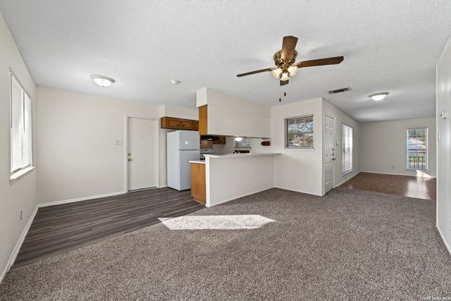 1409 OAK ST, Schertz, TX 78154