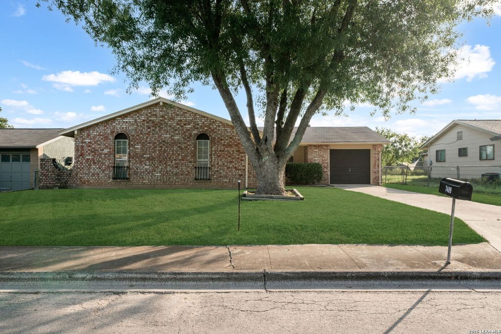 1409 OAK ST, Schertz, TX 78154