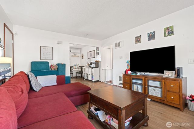 1149 SW Cascade Avenue, Chehalis, WA 98532