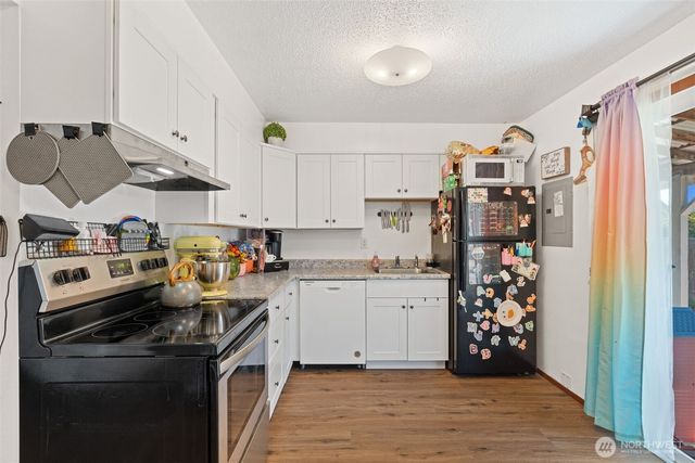 1149 SW Cascade Avenue, Chehalis, WA 98532