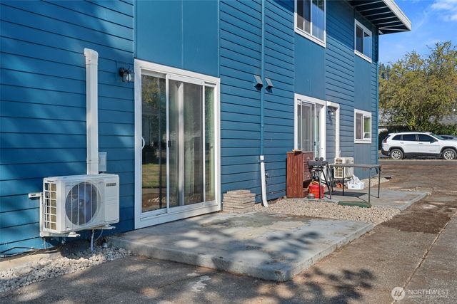 1149 SW Cascade Avenue, Chehalis, WA 98532