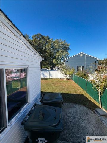 95 Liberty Place, Hazlet, NJ 07734