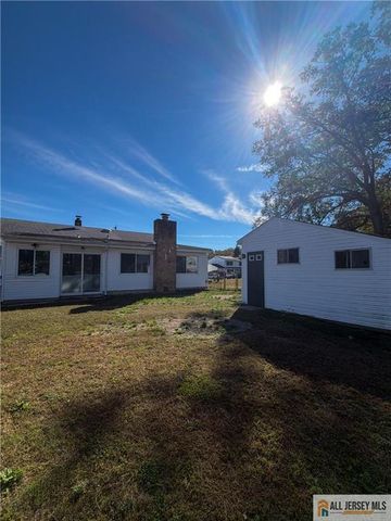 95 Liberty Place, Hazlet, NJ 07734