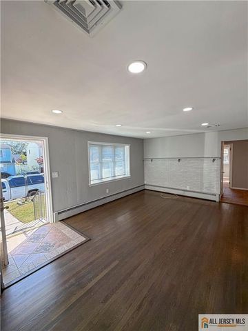 95 Liberty Place, Hazlet, NJ 07734
