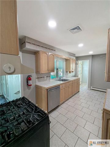 95 Liberty Place, Hazlet, NJ 07734