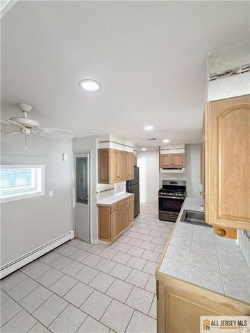95 Liberty Place, Hazlet, NJ 07734