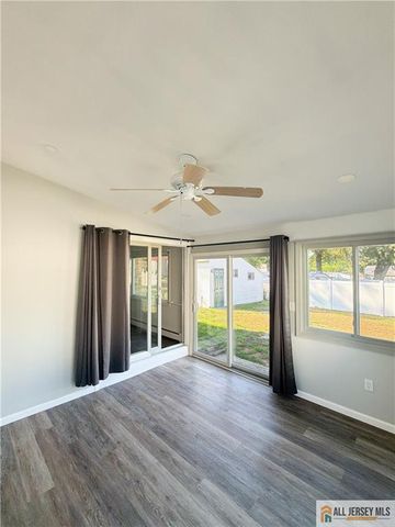 95 Liberty Place, Hazlet, NJ 07734