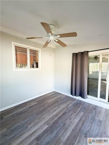 95 Liberty Place, Hazlet, NJ 07734