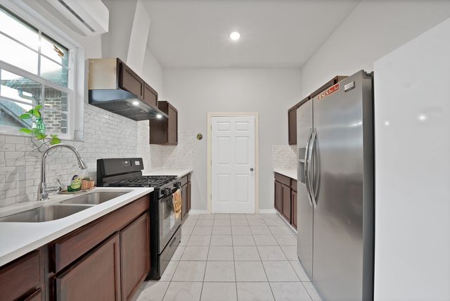 1927 Holly Oak Way, Fate, TX 75087