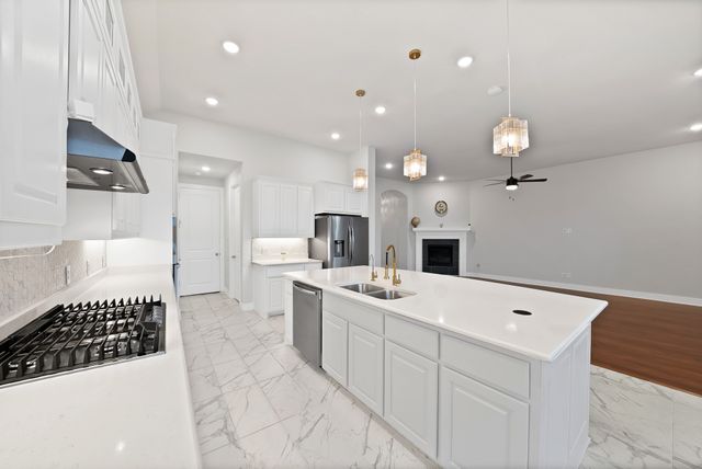 1927 Holly Oak Way, Fate, TX 75087