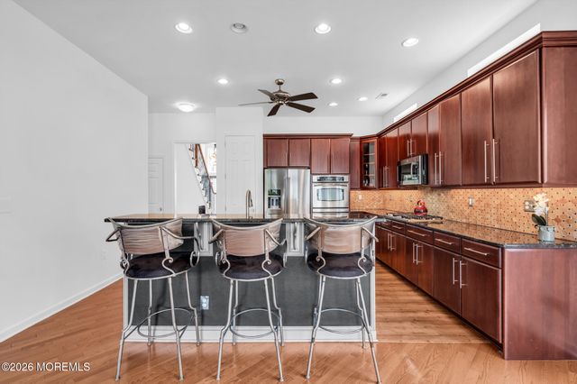 19 Goddard Drive, East Windsor, NJ 08512