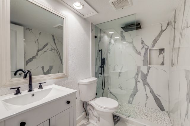 5325 Fleetwood Oaks Avenue 253, Dallas, TX 75235