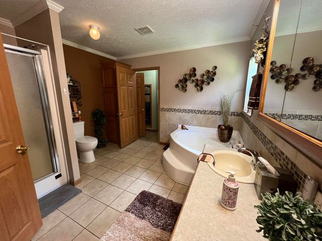 10901 N 555 E, Demotte, IN 46310