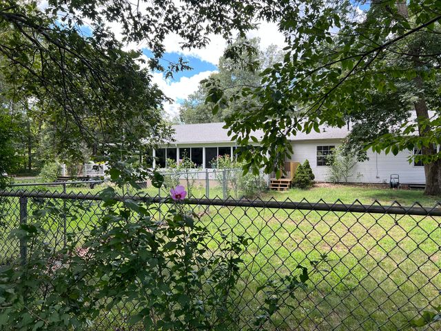 10901 N 555 E, Demotte, IN 46310