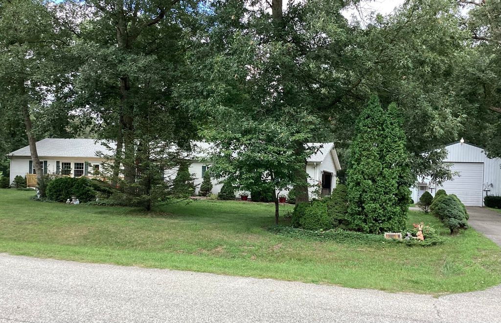 10901 N 555 E, Demotte, IN 46310