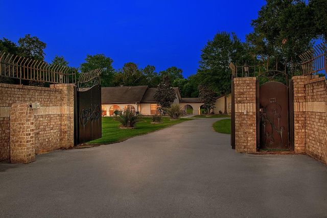 23218 Aldine Westfield Road, Spring, TX 77373