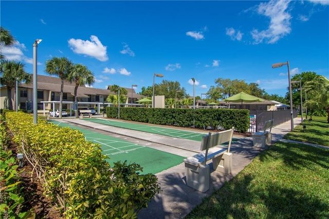 27 Plantation Drive 202, Vero Beach, FL 32966