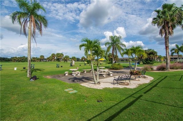 27 Plantation Drive 202, Vero Beach, FL 32966